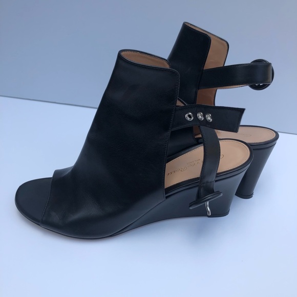 Gianvito Rossi Leather Wedge Sandals - Picture 2 of 8